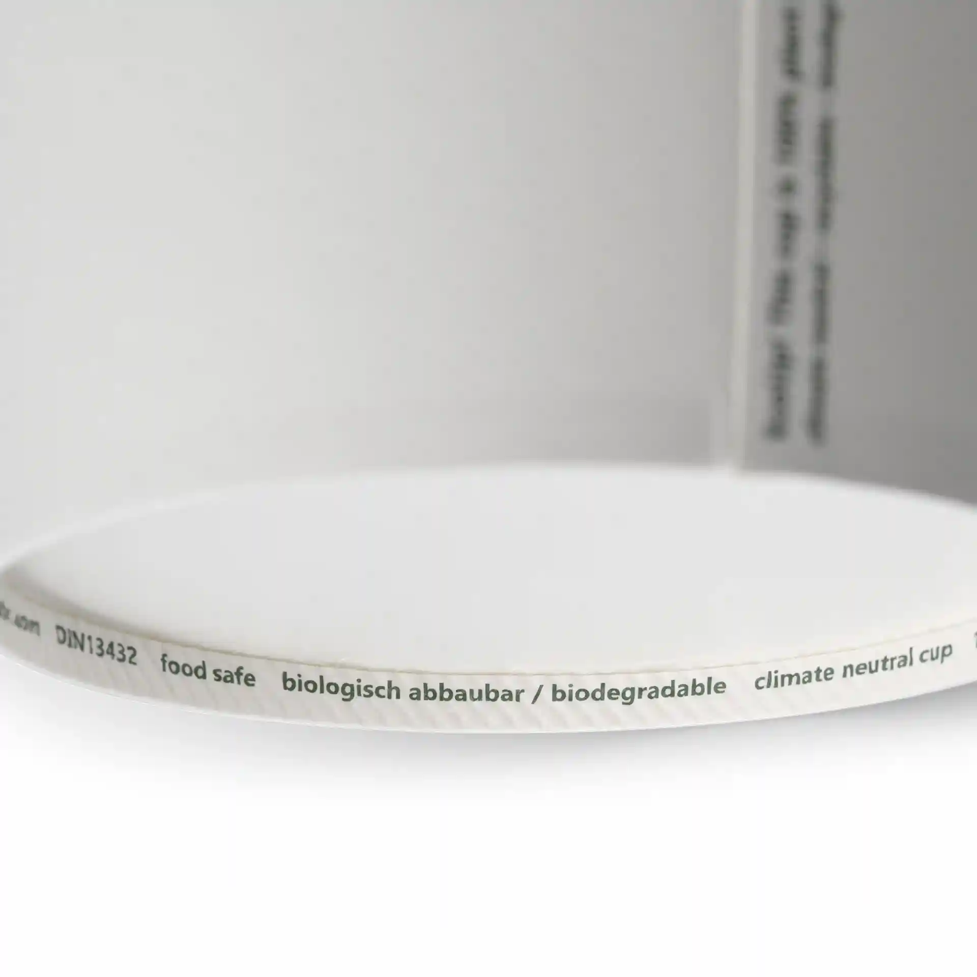 dfc03620-karton-universal-becher-bio-beschichtet-300-ml-12-oz-115-mm-weiss-4