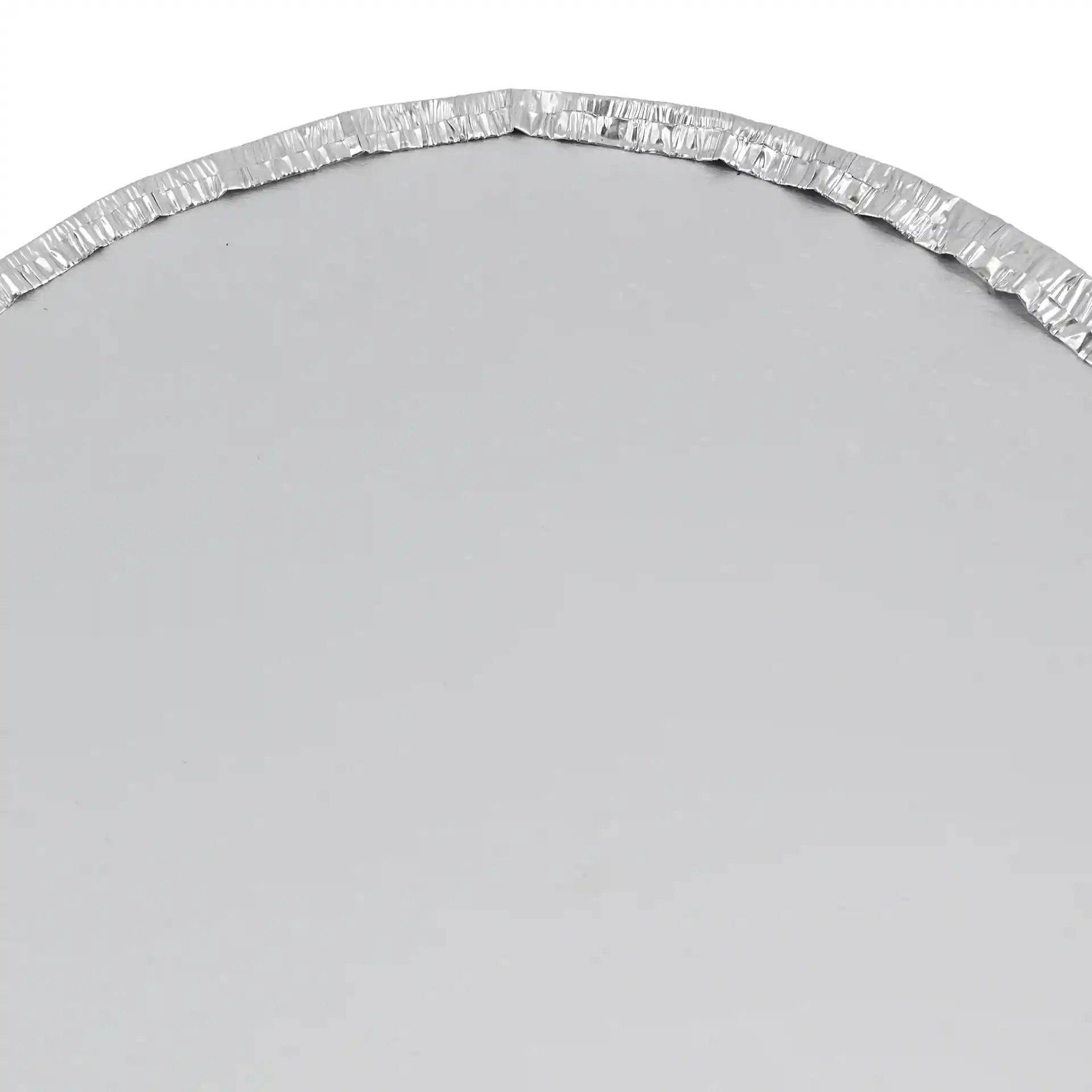 Runder Aluminium-Pappdeckel für 830 ml Behälter, mit einem Durchmesser von 180 mm und gekrümmtem Rand.