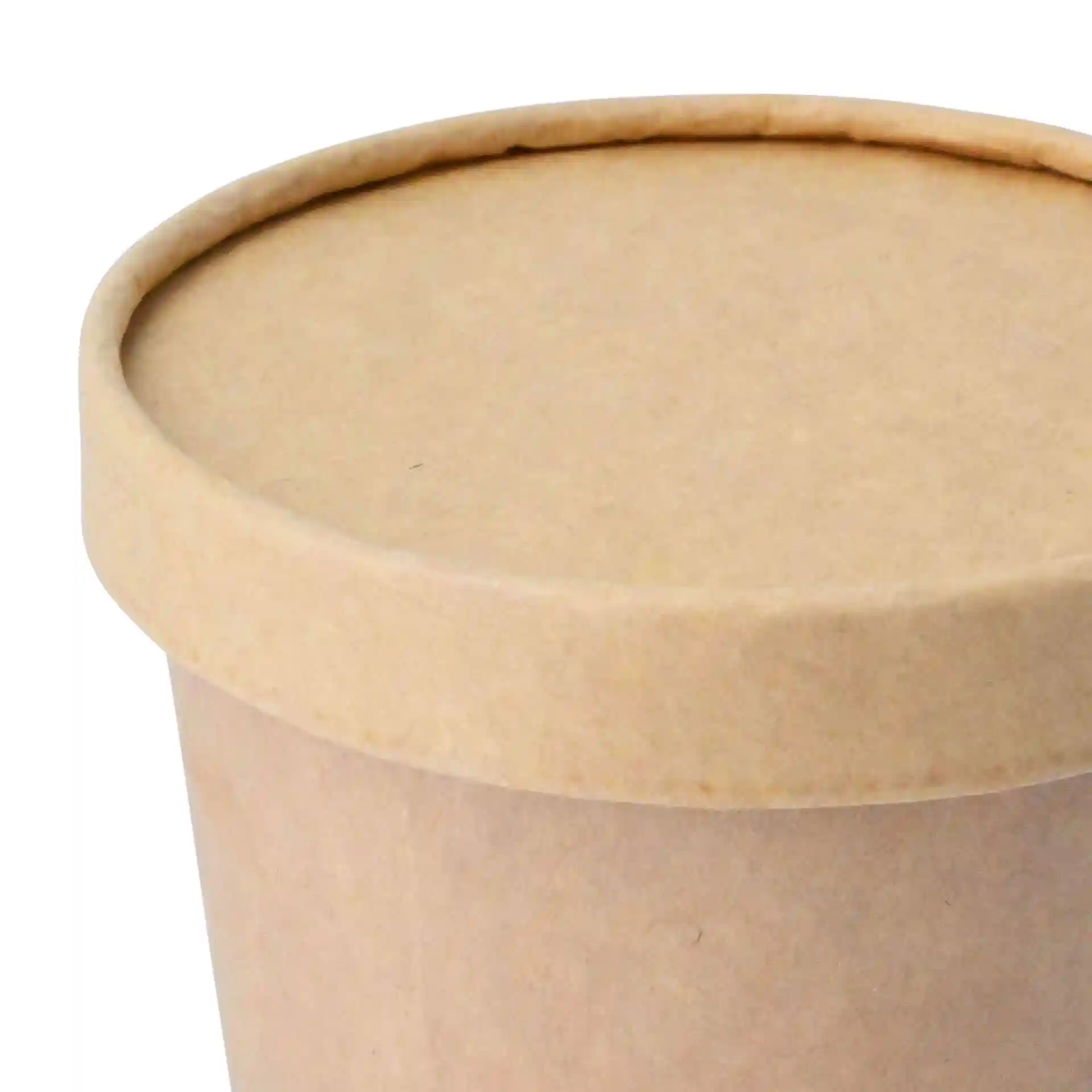 Couvercle en carton brun de forme ronde, conçu pour des gobelets à glace, montrant les détails du dessus et du bord.