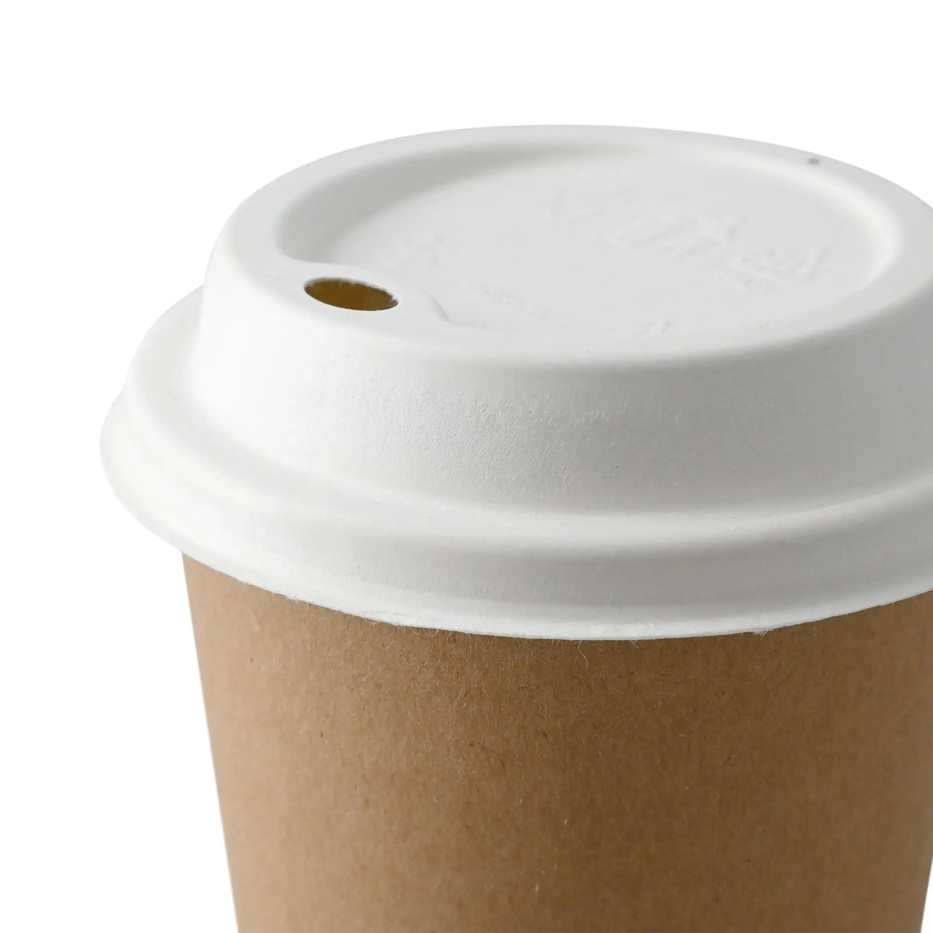 Weißer Zuckerrohrdeckel für Becher mit Trinköffnung, geeignet für heiße und kalte Getränke.