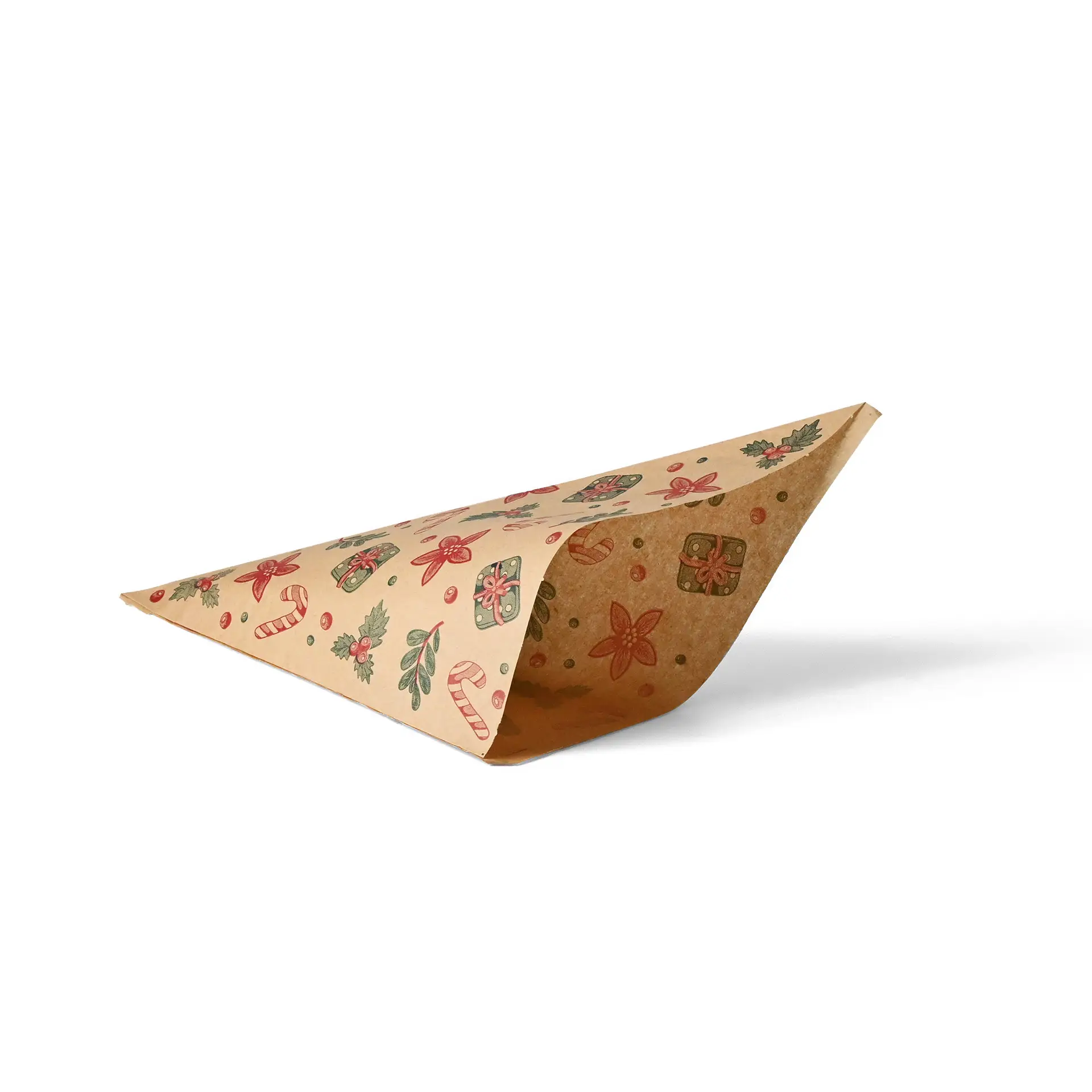 Braune Papiertasche mit Winterdesign, verschiedenen festlichen Mustern, in dreieckiger Form.