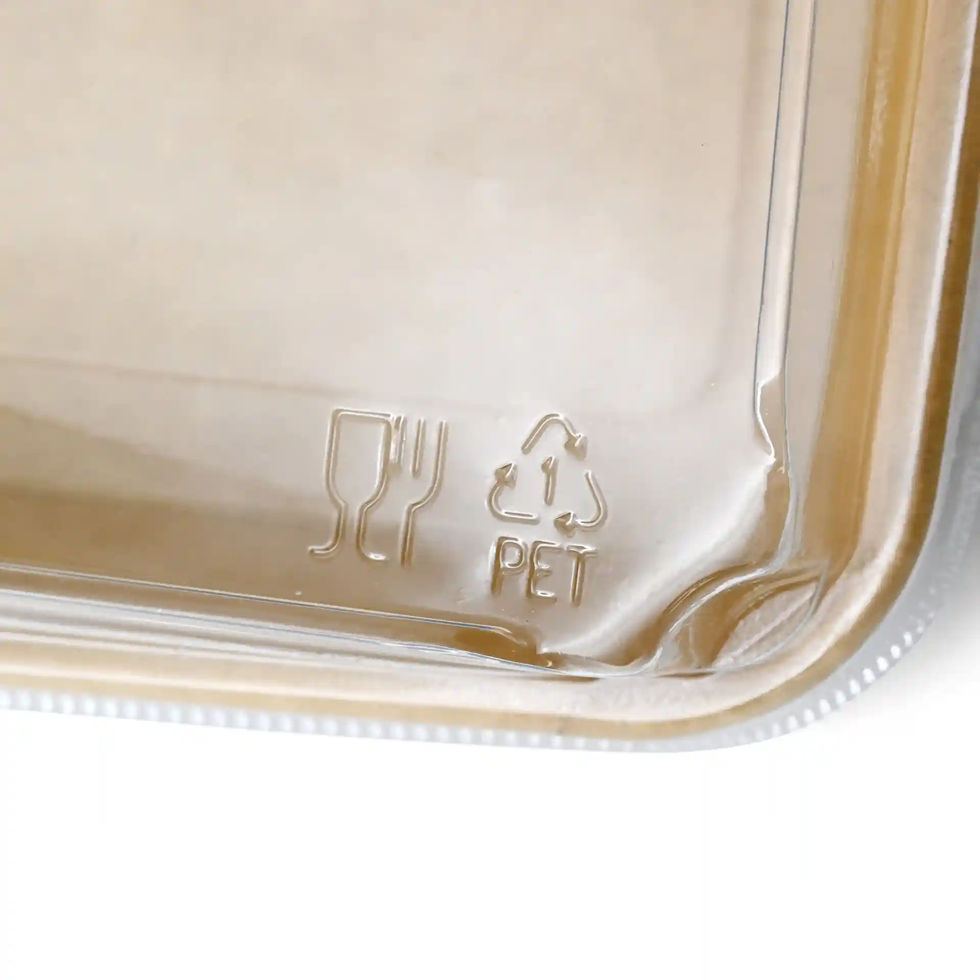 Transparenter PET-Deckel für Sushi-Boxen mit Gabel- und Glas-Symbol sowie einem Recycling-Symbol mit 'PET'.