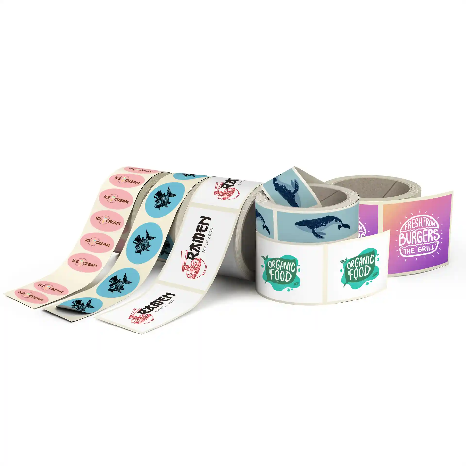 Rolle mit bedruckten Etiketten auf weißem, glänzendem Klebefolie, mit verschiedenen Designs und Farben.