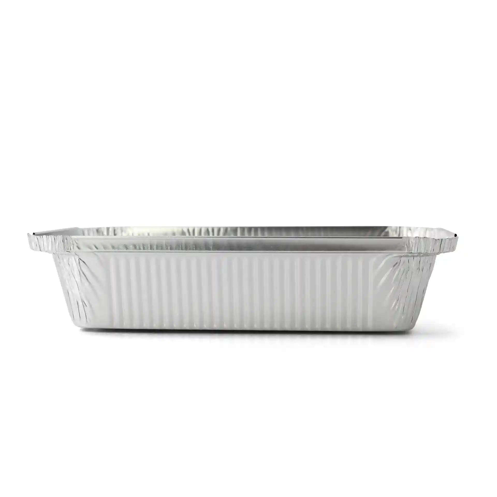 Rechteckiger Aluminiumbehälter mit den Maßen 21,4 x 14,9 x 4,3 cm, glänzende Oberfläche und geriffelte Seiten.