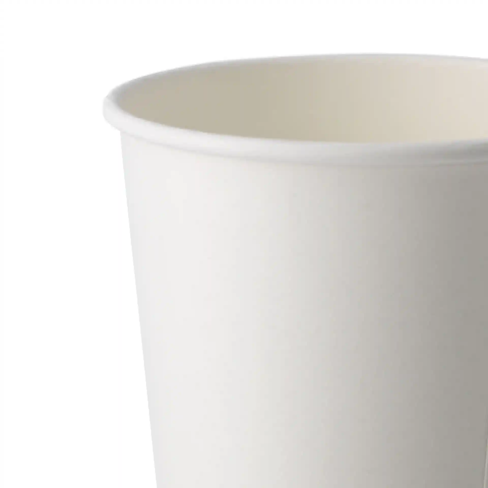 Weißer Becher mit einfacher Wand, 500 ml Fassungsvermögen und 90 mm Durchmesser, zeigt den oberen Rand und das Innere.