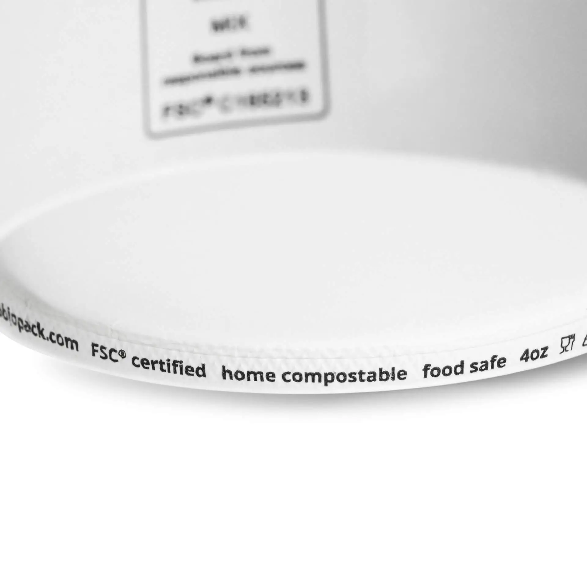 Cup per gelato bianco da 4 oz con rivestimento in PE; marcature indicano che è sicuro per gli alimenti e compostabile a casa.