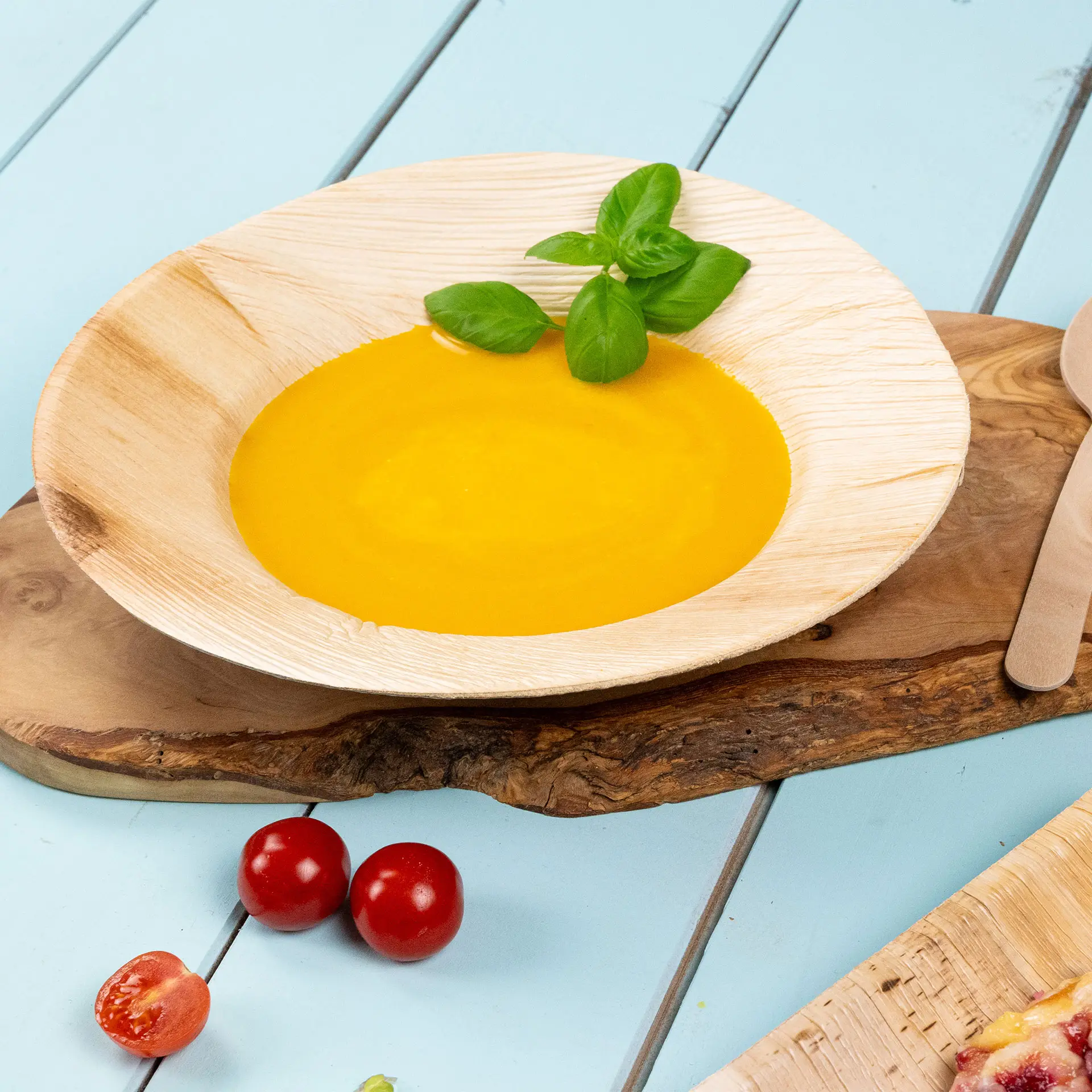 Assiette en feuille de palmier "Palmware®" Ø 23 cm, profonde, ronde, avec bord Assiette en feuille de palmier "Palmware®" Ø 23 cm, profonde, ronde, avec bord
