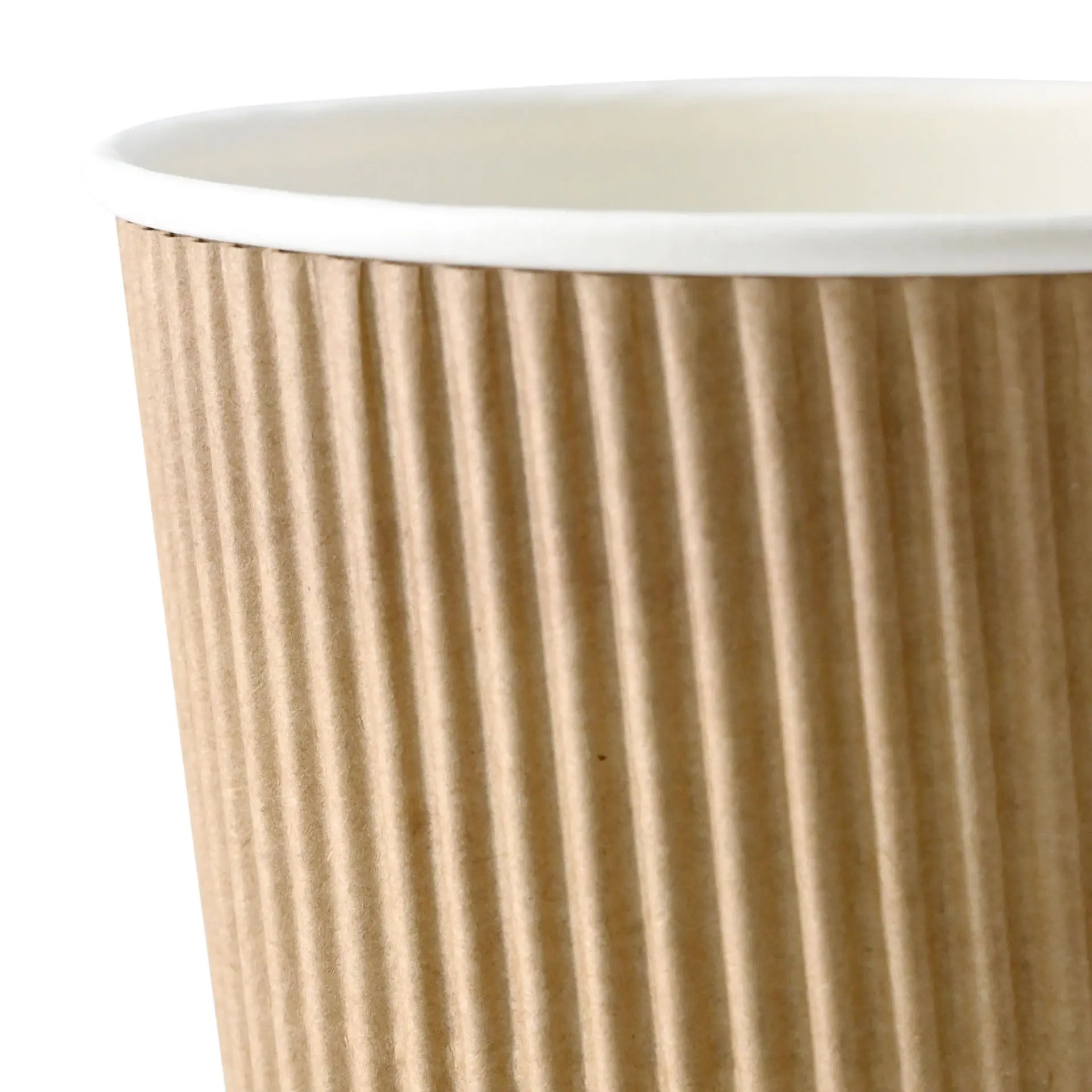 Brauner gerippter Becher mit weißem Innenraum, 16 oz Größe, aus einem Winkel, der die gerippte Textur hervorhebt.