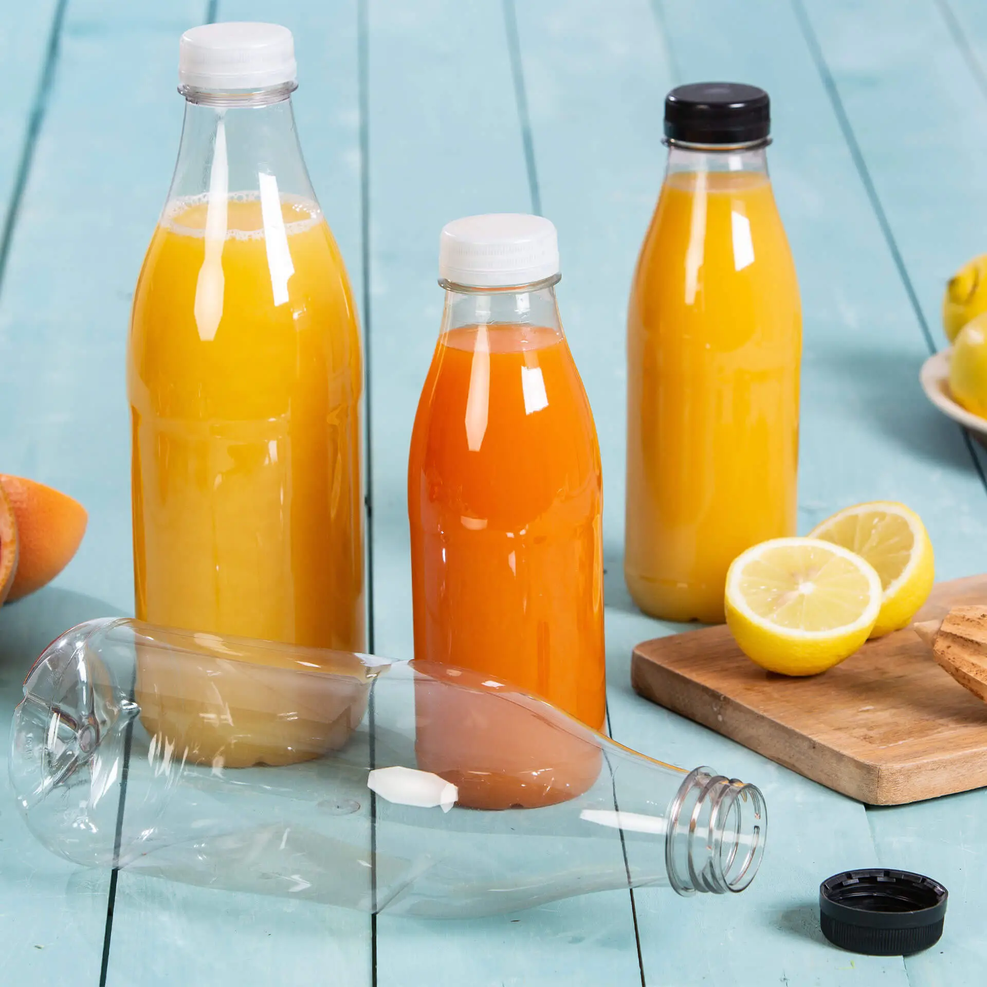 Bouteille en rPET 250 ml, transparente, bouchon noir dcd03034-rpet-flaschen-250-ml-klar-deckel-schwarz-5