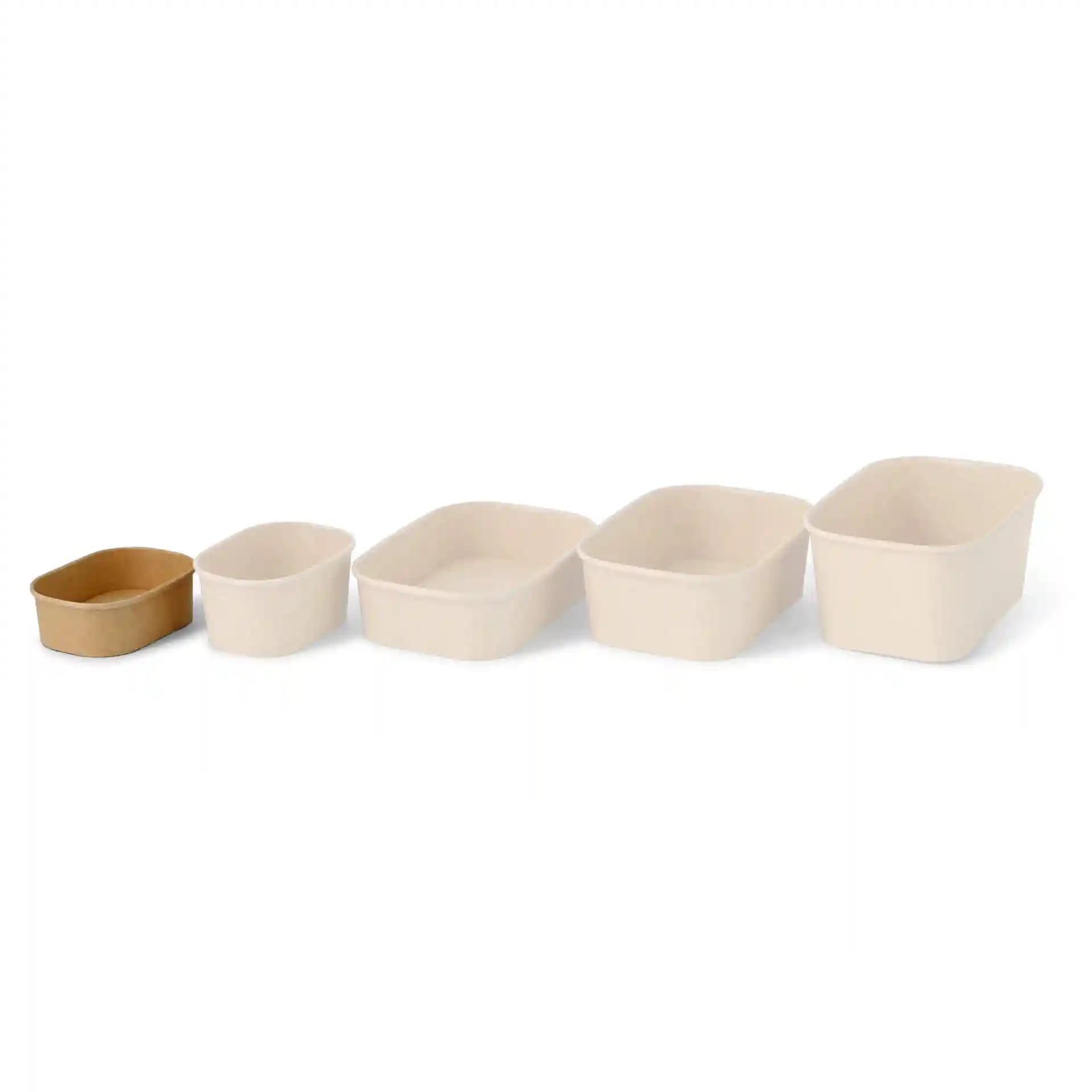 Cinque contenitori per alimenti rettangolari di diverse dimensioni, uno marrone e quattro beige.