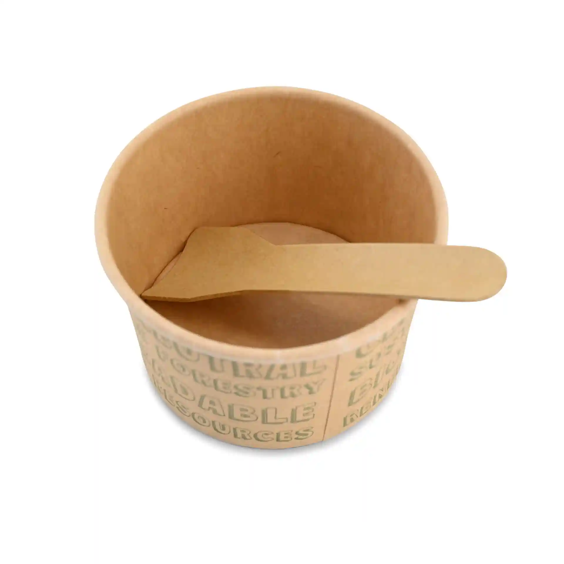 Bicchiere di carta marrone con un cucchiaio di carta piatto all'interno, con testo stampato all'esterno.