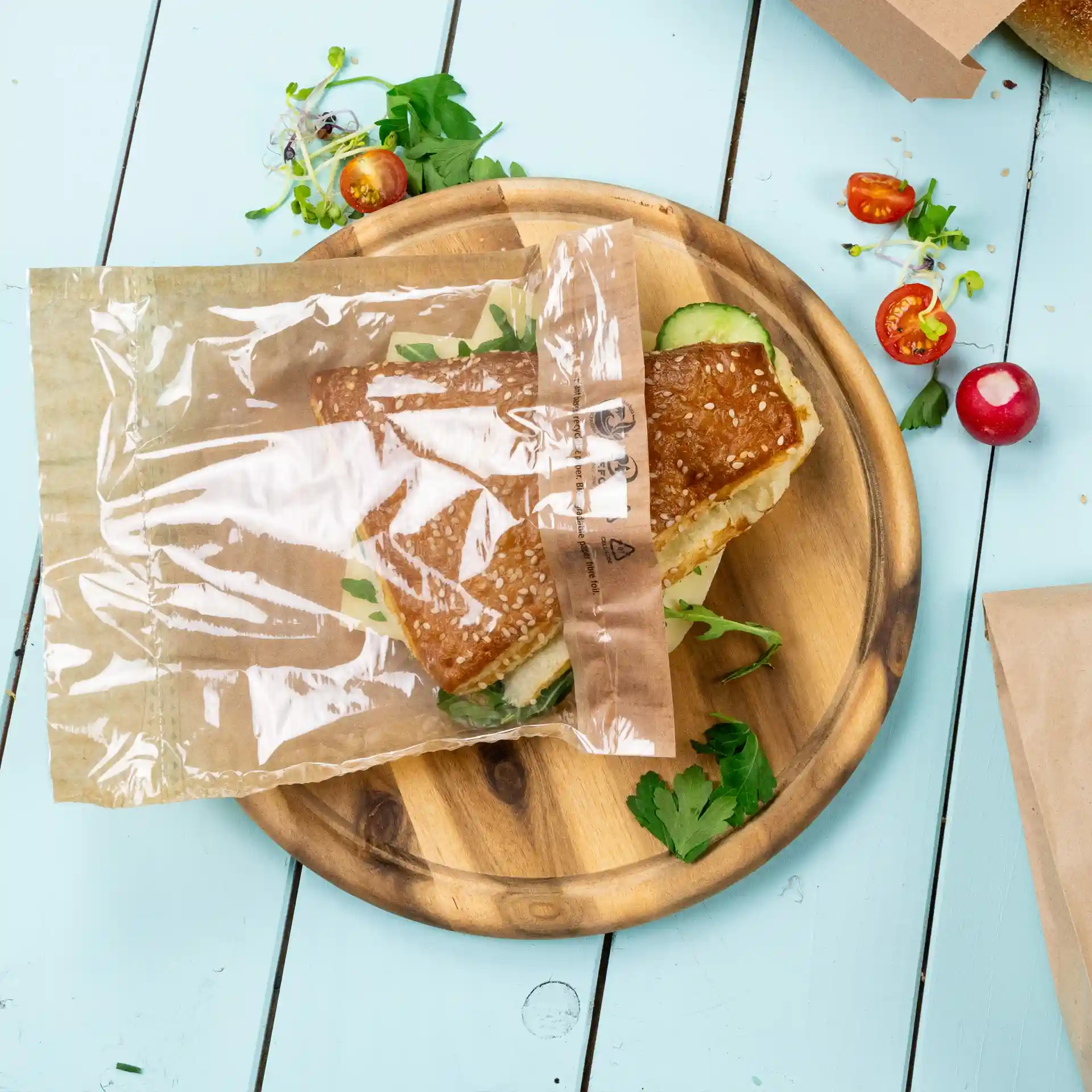 Sachets snack personnalisés, 17,5 x 20 cm, brun, avec fenêtre transparente & fermeture adhésive