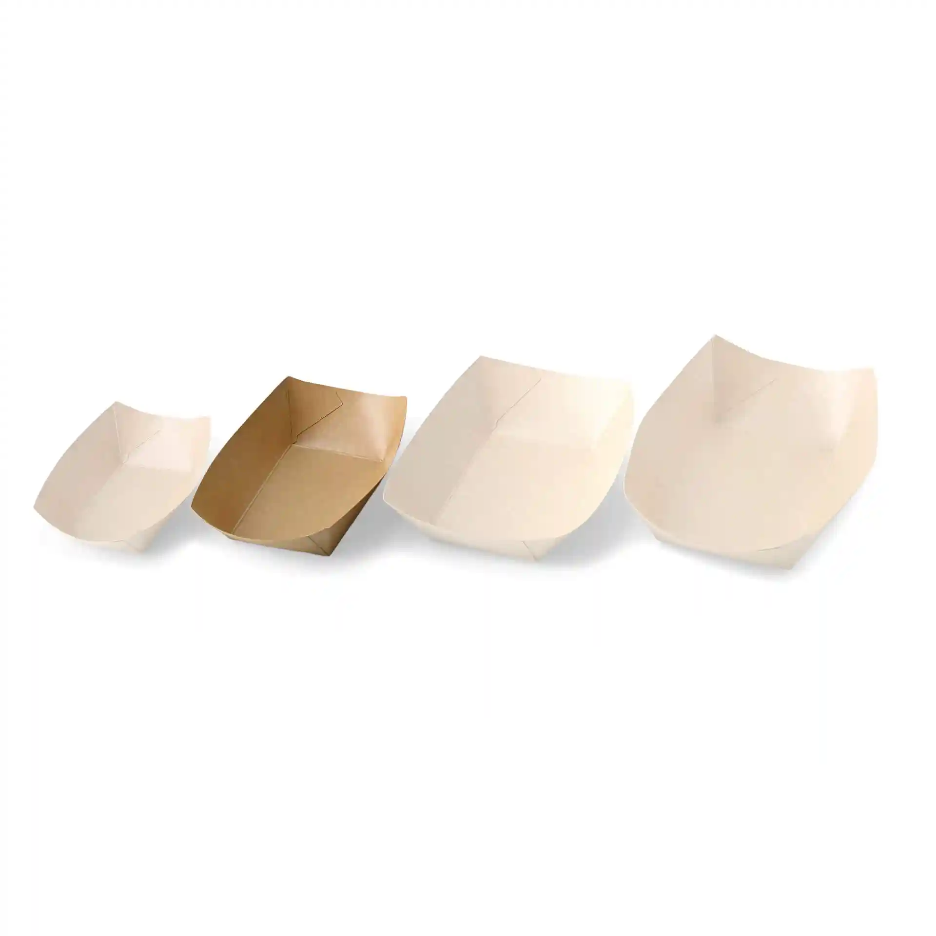 Immagine di quattro vassoi per snack in cartone di diverse dimensioni, due marroni e due beige, disposti dal più piccolo al più grande.