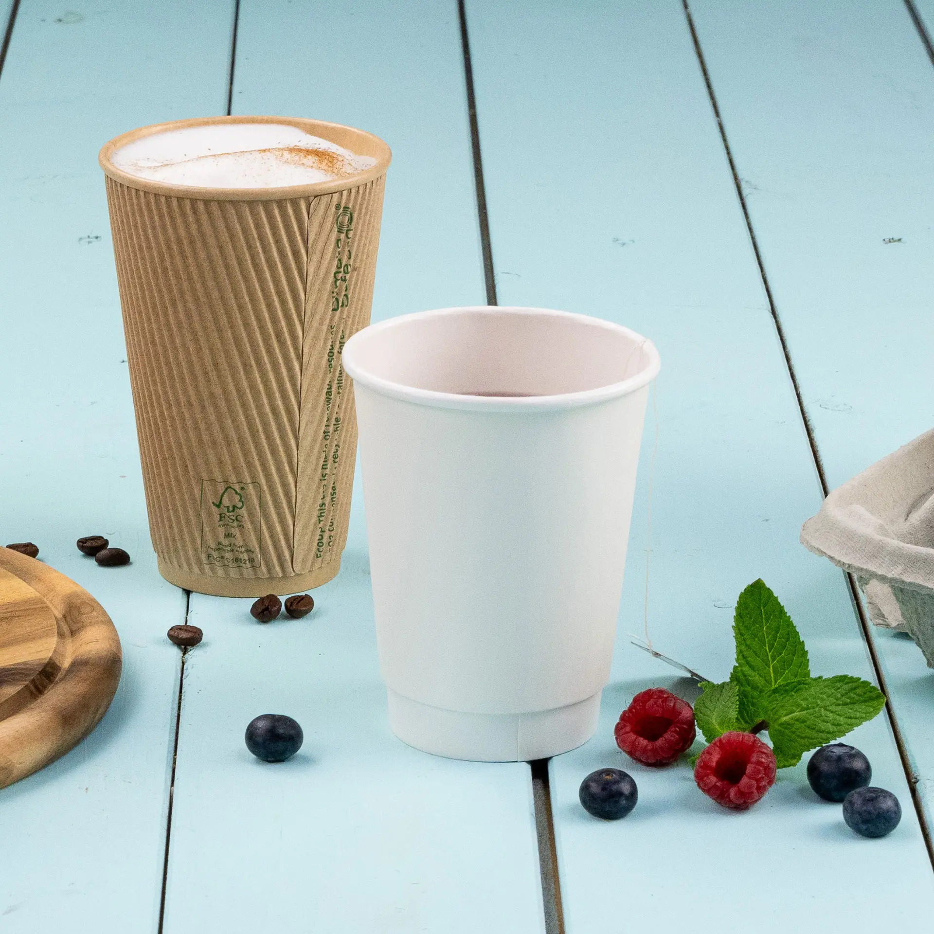 Riffelbecher / Kaffee to go Becher 400 ml / 16 oz, Ø 90 mm, braun Riffelbecher / Kaffee to go Becher 400 ml / 16 oz, Ø 90 mm, braun