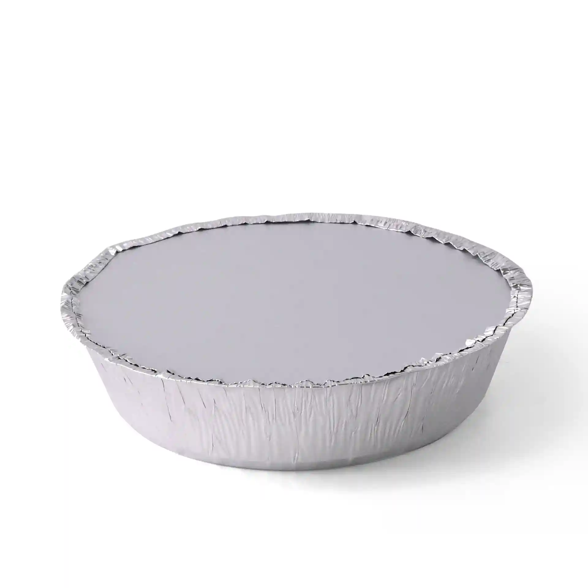 Conteneur en aluminium rond d'un diamètre de 182 mm et d'une hauteur de 43 mm, présenté sur un fond uni.