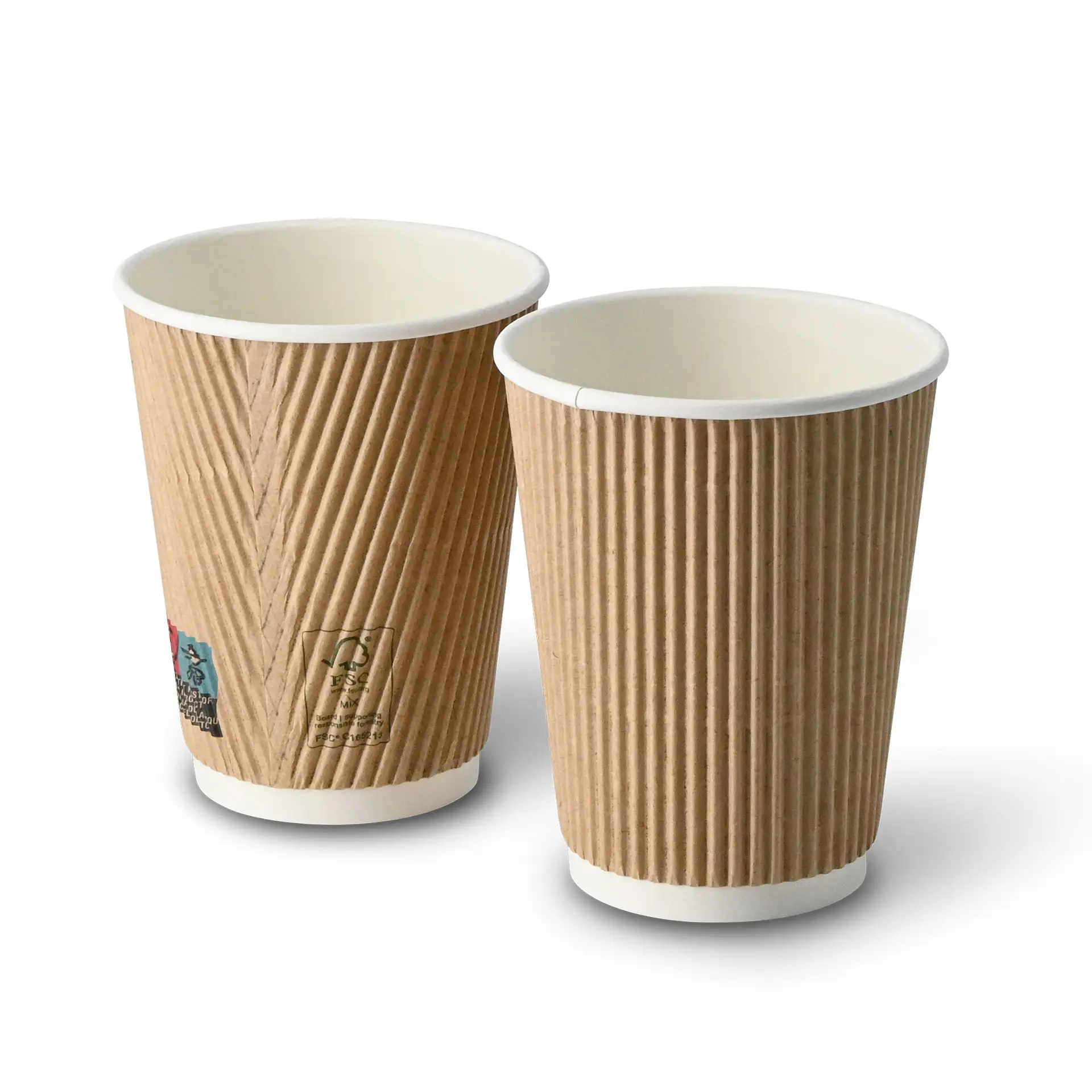 Zwei isolierte 12 oz Rippenbecher, braune Außenseite und weiße Innenseite, geeignet für heiße Getränke, nebeneinander angezeigt.