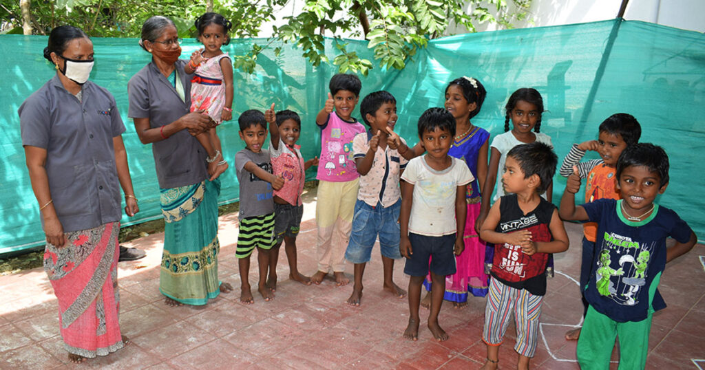 Die Kindergarten Gruppe Die-Kindergarten-Gruppe-bestehend-aus-Mitarbeiterkindern-1024x538