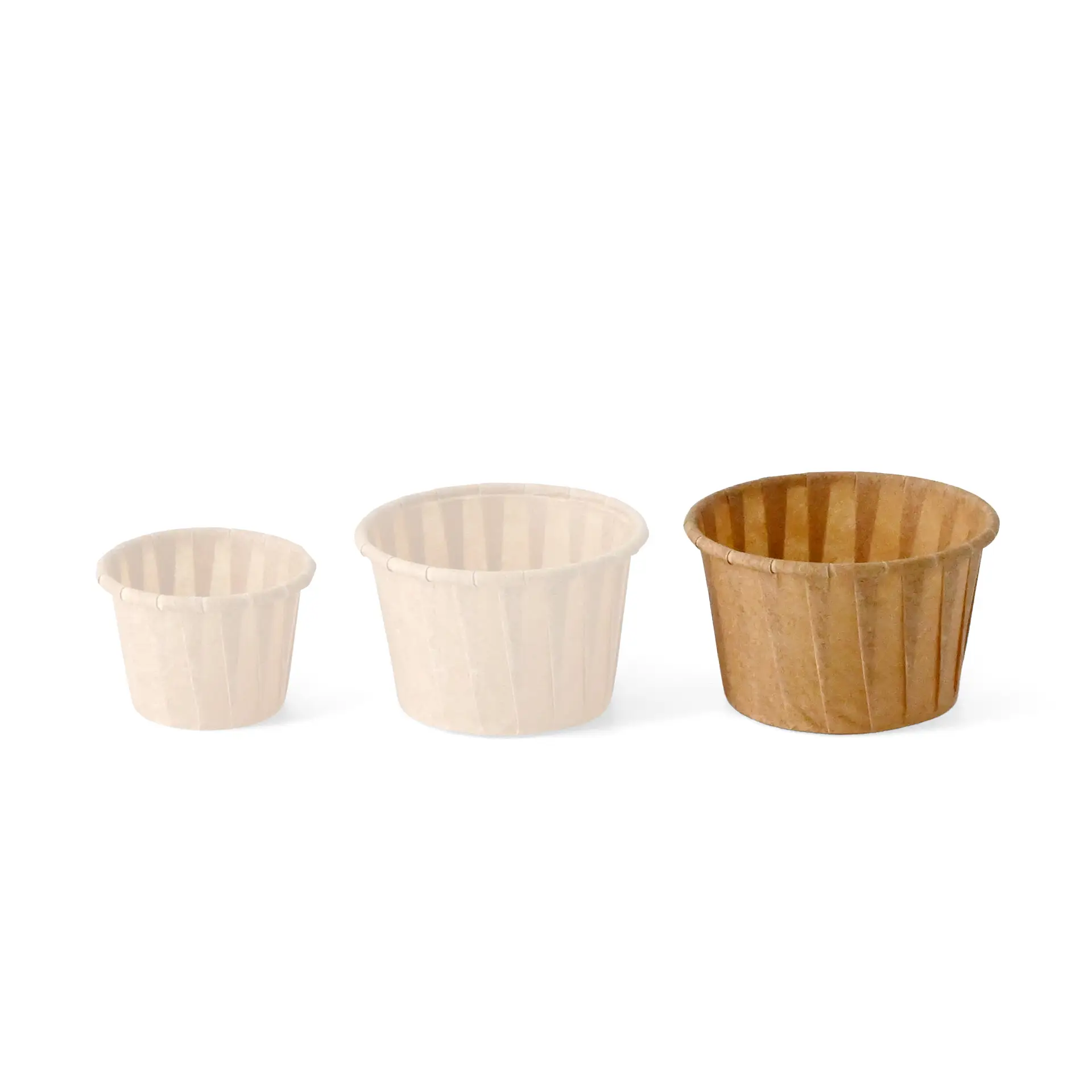 Ensemble de trois gobelets en papier marron de tailles variées, conçus pour les dips et sauces, en matériau biodégradable.