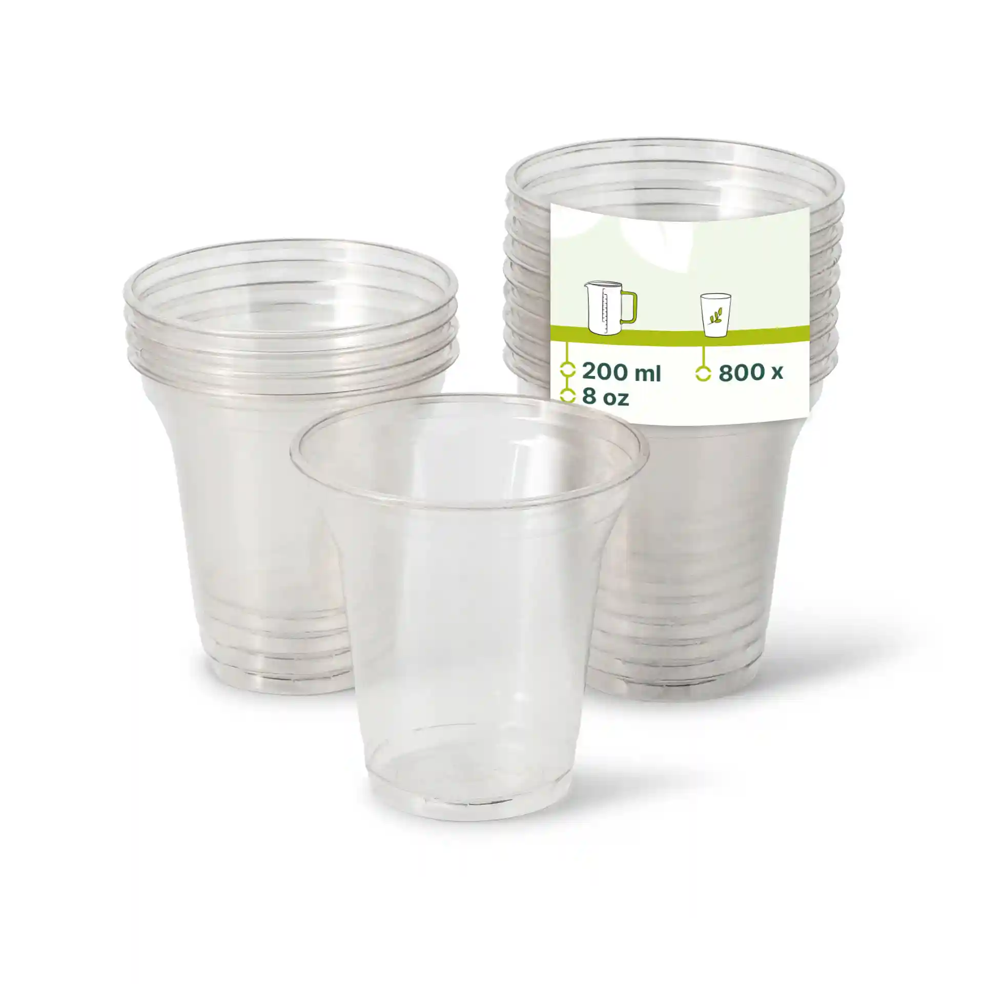 Gobelets transparents en rPET de 8 oz empilés, avec un gobelet devant, montrant une étiquette avec des détails de capacité et de quantité.