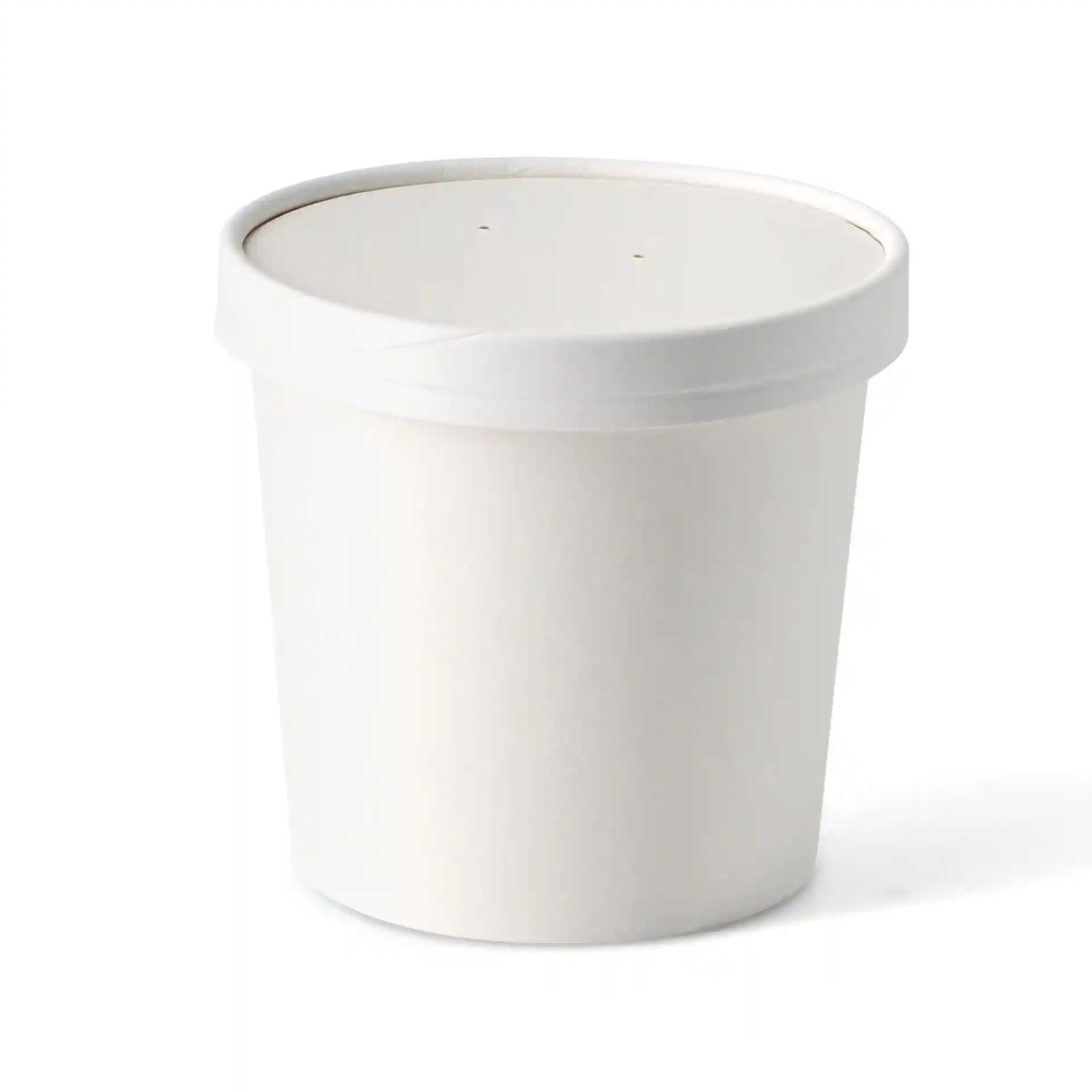 Bicchiere di carta bianco con coperchio, con due piccoli fori sulla parte superiore.